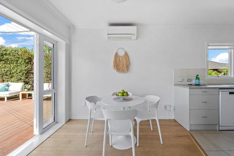 Photo of property in 1/49 Shakespeare Road, Milford, Auckland, 0620