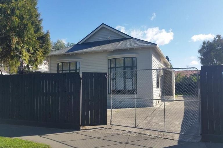 Photo of property in 117 Osborne Street, Waltham, Christchurch, 8011