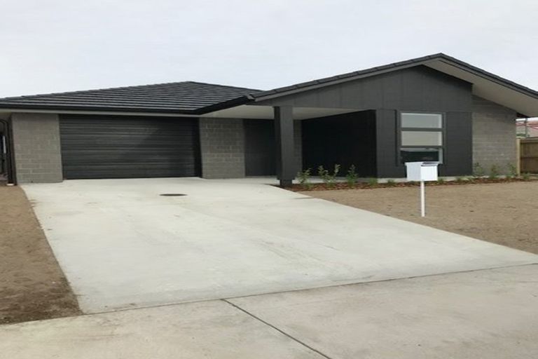 Photo of property in 6 El Questro Drive, Papamoa, 3118