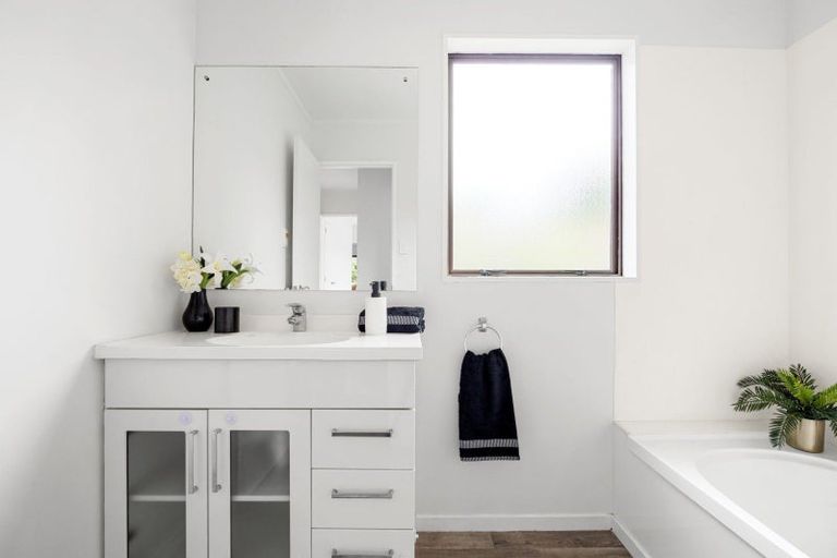 Photo of property in 32 Cromwell Drive, Fitzroy, Hamilton, 3206