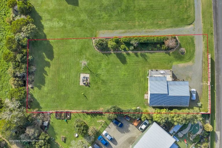 Photo of property in 19 Marsden Point Road, Ruakaka, 0116