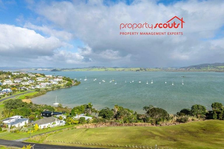 Photo of property in 43 Pah Road, Onerahi, Whangarei, 0110