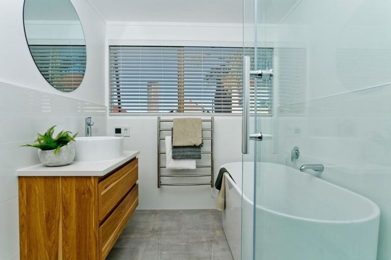 Photo of property in 1/1 Sanders Avenue, Takapuna, Auckland, 0622