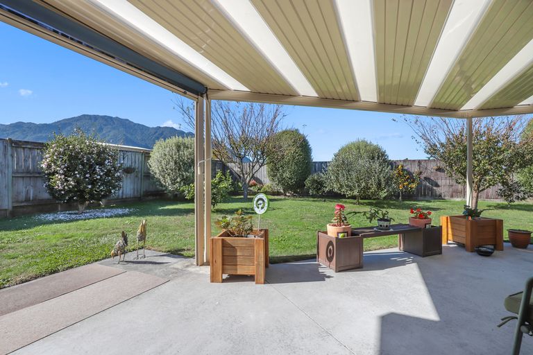 Photo of property in 22 Vogel Place, Te Aroha, 3320