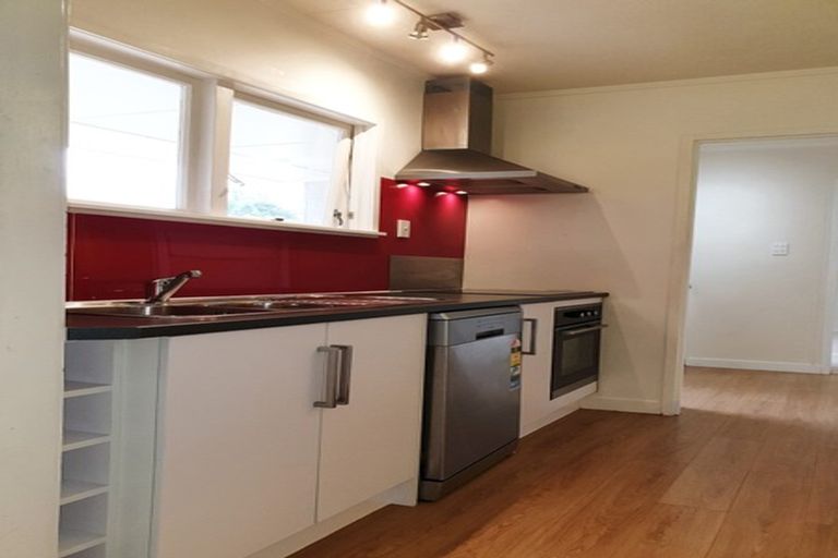 Photo of property in 69a Powrie Street, Glenfield, Auckland, 0629