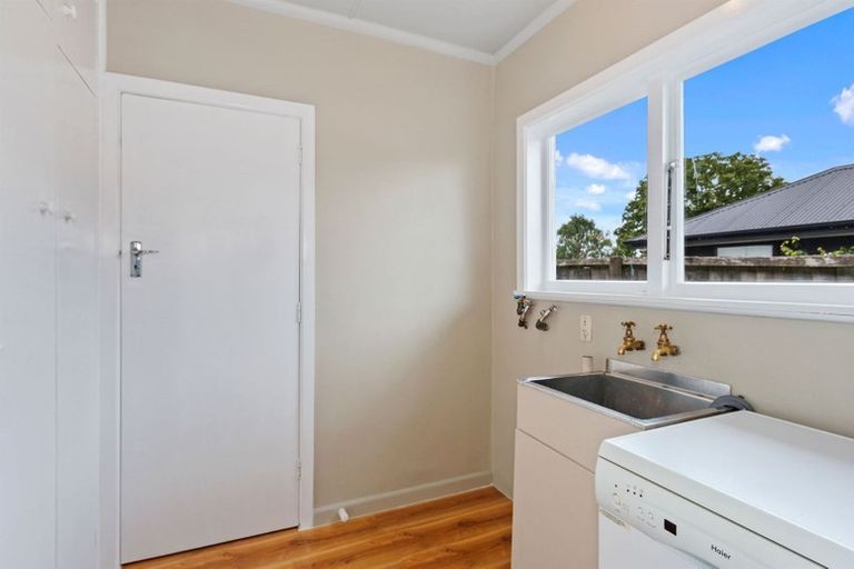 Photo of property in 31 Shortland Street, Wainoni, Christchurch, 8061