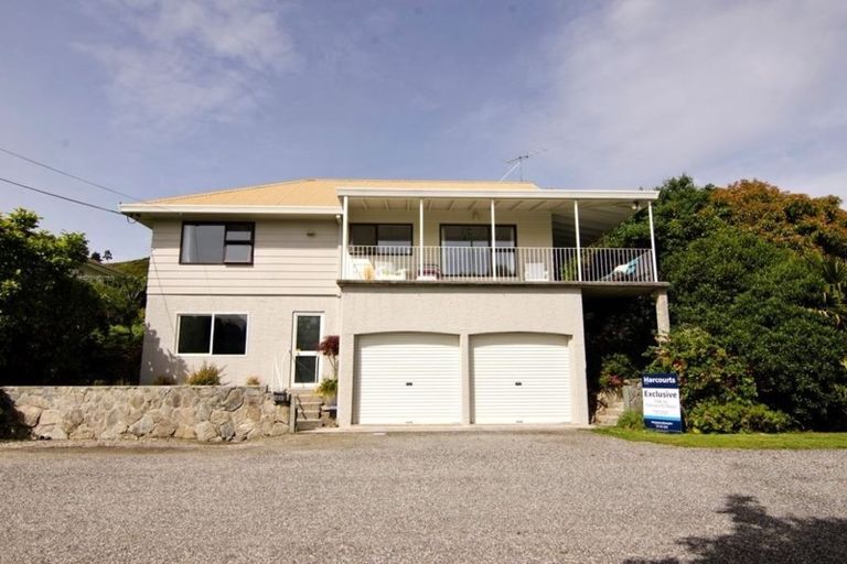 Photo of property in 43 Cheviot Street, Roxburgh, 9500