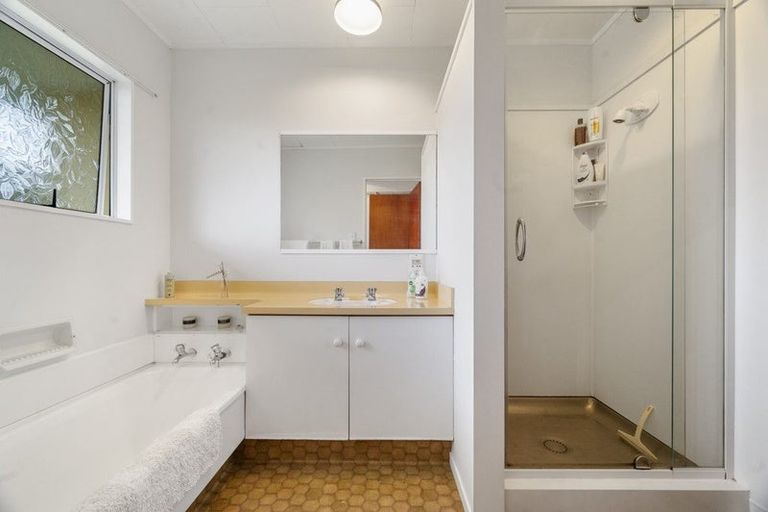 Photo of property in 28b Wharenui Road, Owhata, Rotorua, 3010