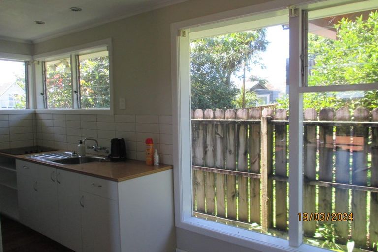 Photo of property in 77 Mcleod Road, Te Atatu South, Auckland, 0610