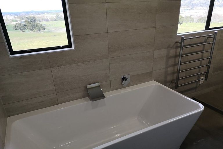 Photo of property in 2 Ngahere Road, Pukekohe, 2120