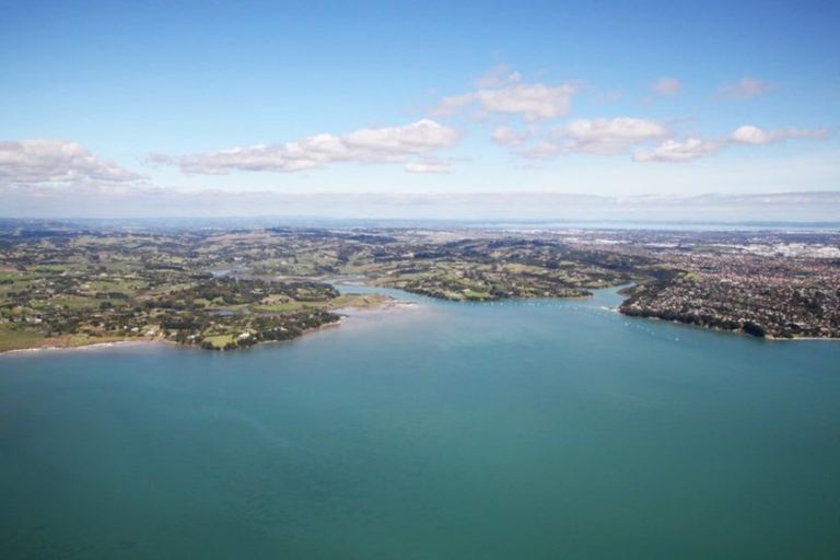 Photo of property in 389 Clifton Road, Whitford, Howick, 2571