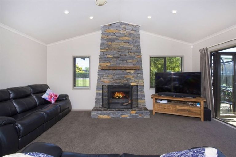 Photo of property in 149 Point View Drive, East Tamaki Heights, Auckland, 2016