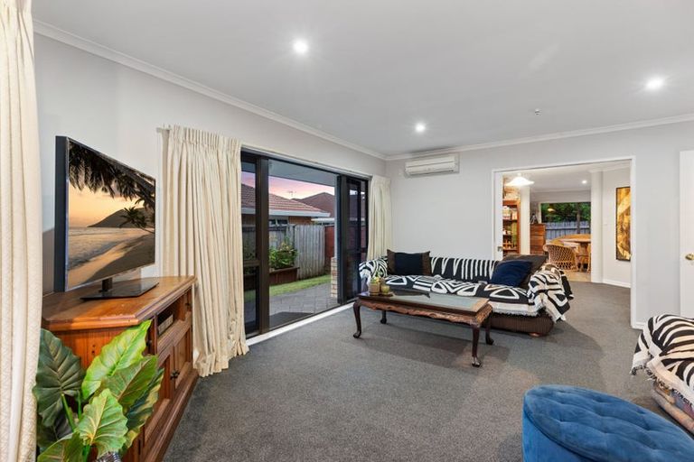 Photo of property in 28 Stableford Drive, Pyes Pa, Tauranga, 3112