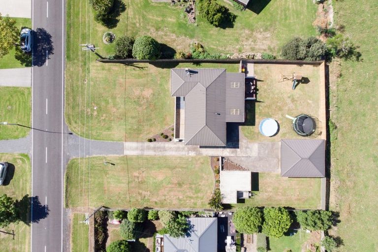 Photo of property in 65 Pipiroa Road, Ngatea, 3503