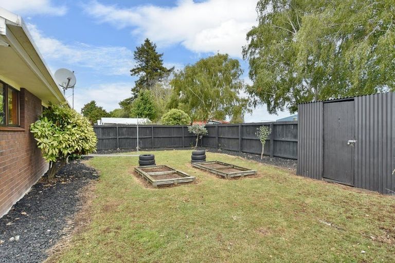 Photo of property in 31 Solomon Avenue, Redwood, Christchurch, 8051