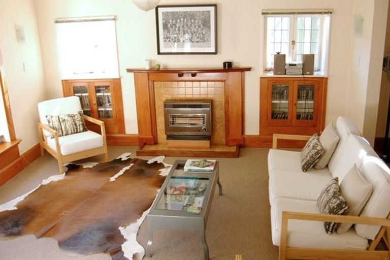 Photo of property in 195 Derwent Street, Island Bay, Wellington, 6023