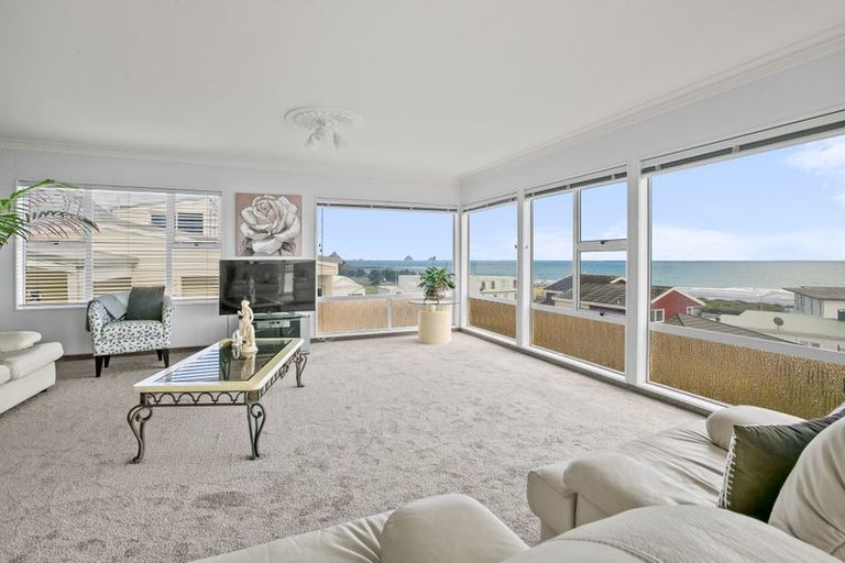 Photo of property in 6 Hamblyn Street, Strandon, New Plymouth, 4312
