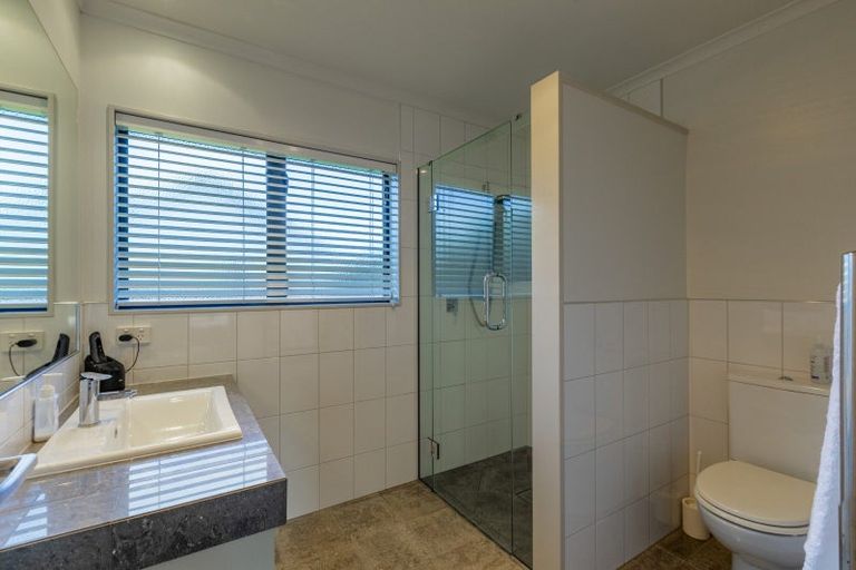 Photo of property in 14 Brooker Place, Waipukurau, 4200