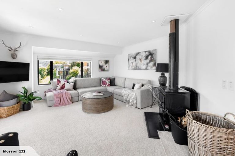 Photo of property in 5a Bolton Lane, Queenstown, 9300