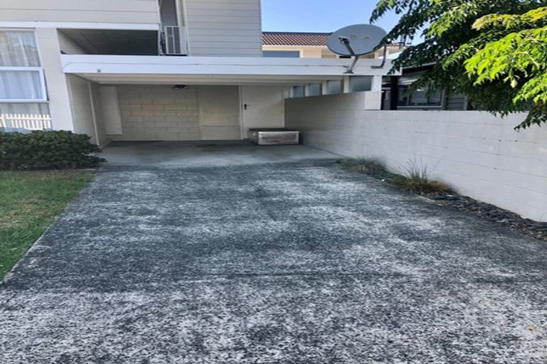 Photo of property in 2/13 Walter Street, Hauraki, Auckland, 0622