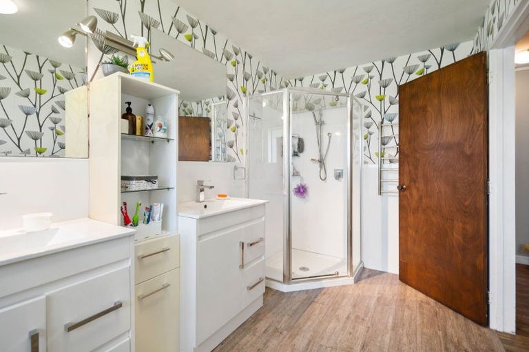 Photo of property in 1 Graham Street, Shannon, 4821