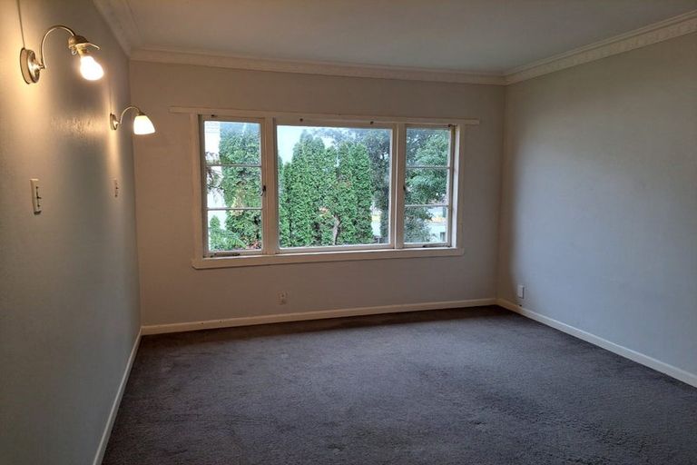 Photo of property in 280 Great South Road, Papakura, 2110