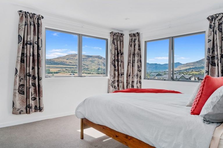Photo of property in 3 Arran Lane, Jacks Point, Queenstown, 9371