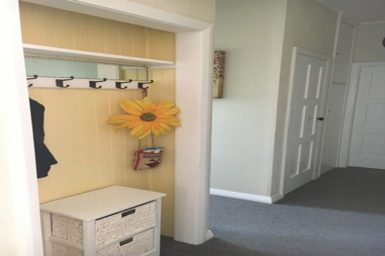 Photo of property in 24 Valley Terrace, Hamilton Central, Hamilton, 3204