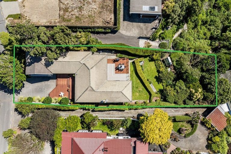 Photo of property in 61 Seaview Road, Paremata, Porirua, 5024