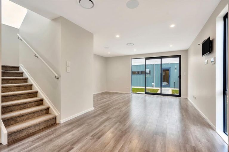 Photo of property in 3 Fredrick Hanson Road, Papakura, 2110