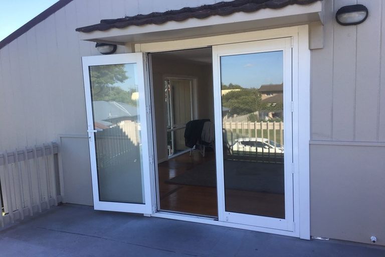 Photo of property in 167 Memorial Avenue, Burnside, Christchurch, 8053