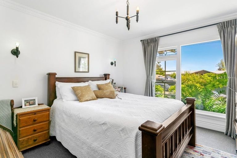 Photo of property in 70 Shepherd Road, Waipahihi, Taupo, 3330