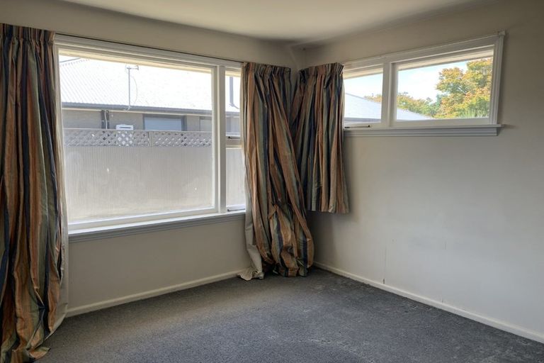 Photo of property in 22 Oriana Crescent, Hornby, Christchurch, 8042