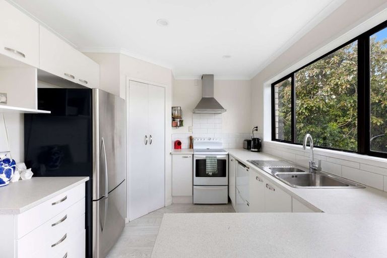 Photo of property in 12 Ash Place, Whalers Gate, New Plymouth, 4310