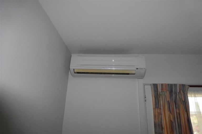 Photo of property in 2/7a Curletts Road, Sockburn, Christchurch, 8042