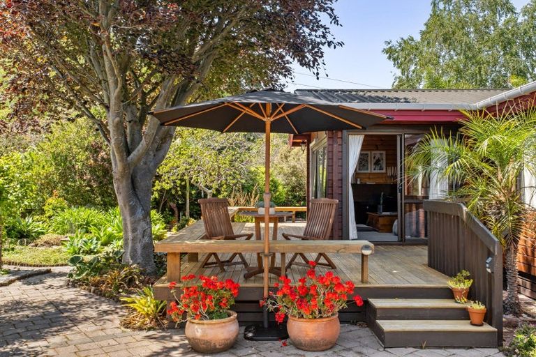 Photo of property in 29 Domain Road, Ormond, Gisborne, 4071