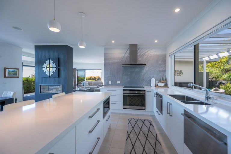 Photo of property in 23 Katania Heights, Brightwater, 7022