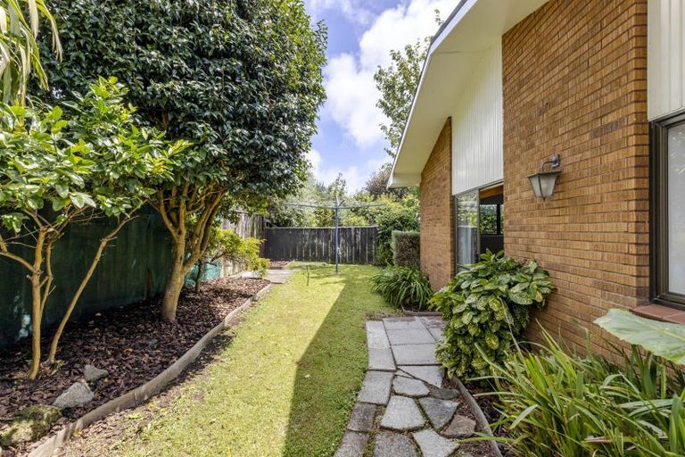 Photo of property in 2/21 Fulford Street, New Plymouth, 4310