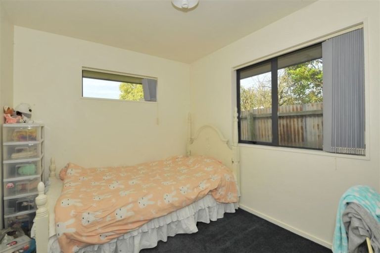Photo of property in 40a Lambeth Crescent, Redwood, Christchurch, 8051