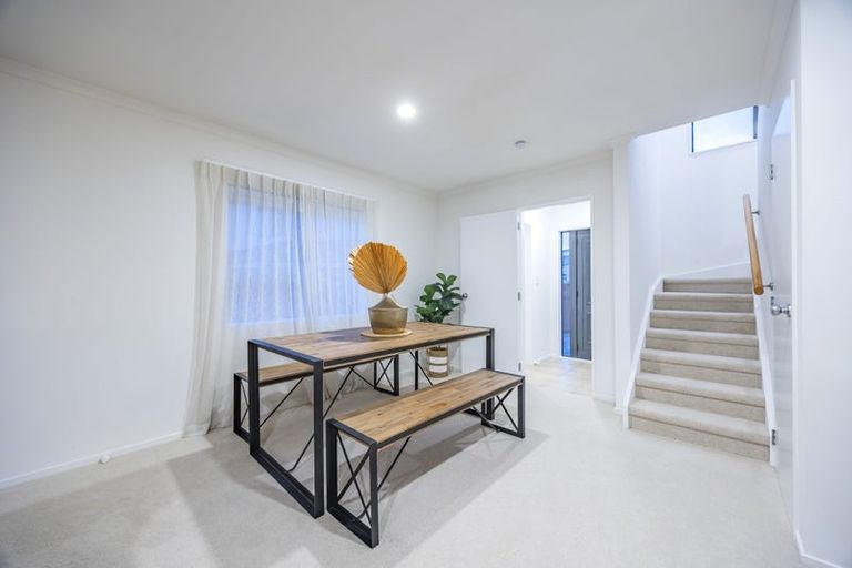 Photo of property in 1/4 Charlenne Close, Ranui, Auckland, 0612