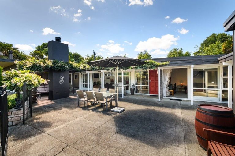 Photo of property in 564 Featherston Street, Roslyn, Palmerston North, 4414