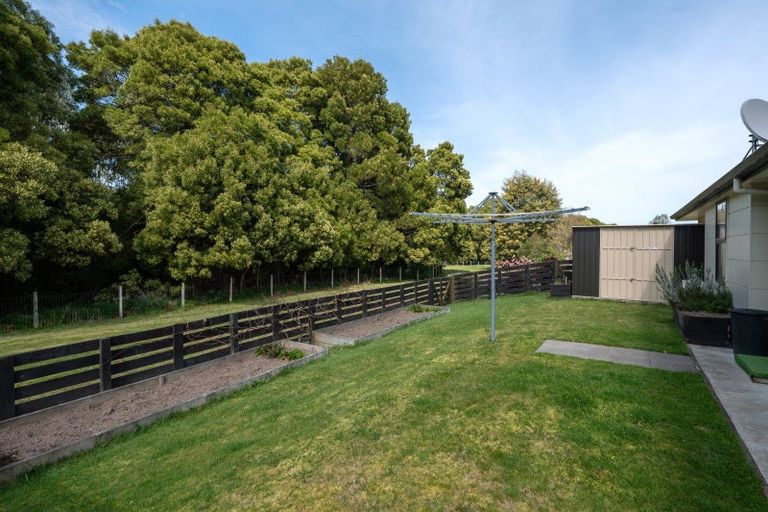 Photo of property in 16 Lacebark Drive, Kinloch, Taupo, 3377