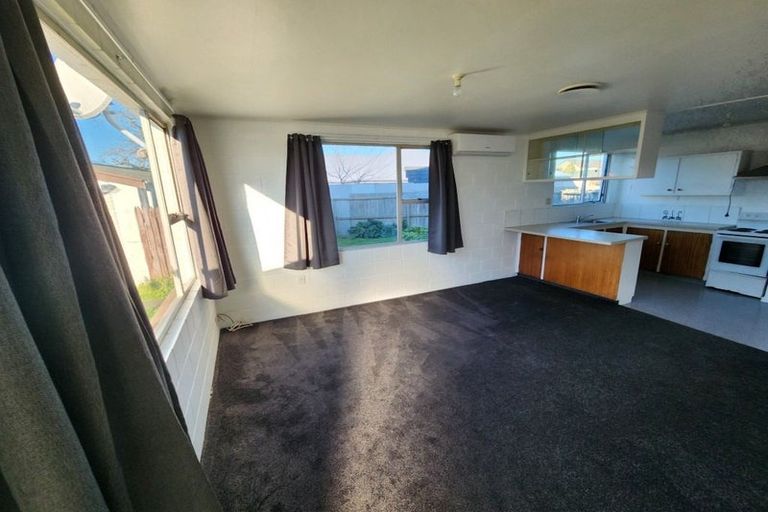 Photo of property in 2/65 Springs Road, Hornby, Christchurch, 8042