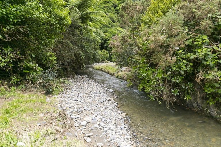 Photo of property in 287 South Karori Road, Karori, Wellington, 6012