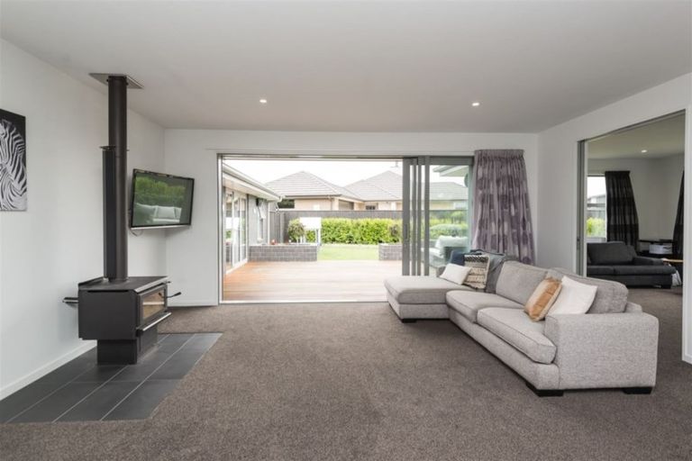 Photo of property in 3 New Creek Mews, Rolleston, 7614