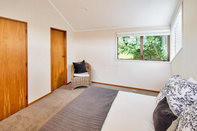 Photo of property in 123 Oriel Avenue, Tawa, Wellington, 5028
