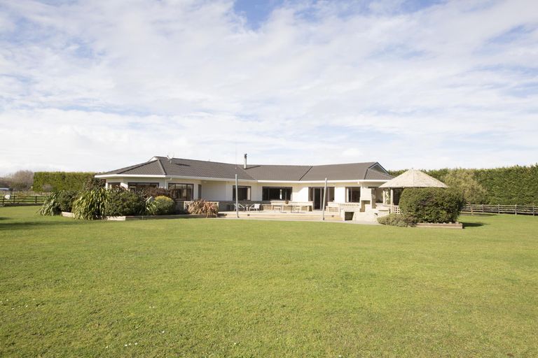 Photo of property in 413 Milson Line, Milson, Palmerston North, 4478