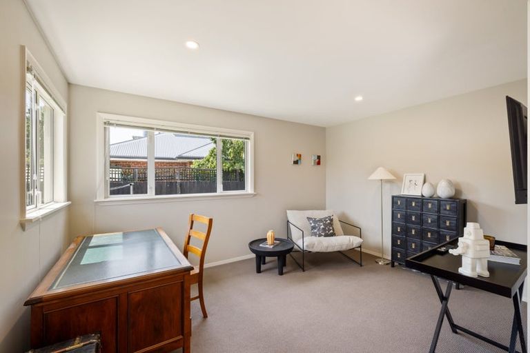 Photo of property in 118 Hamilton Avenue, Ilam, Christchurch, 8041