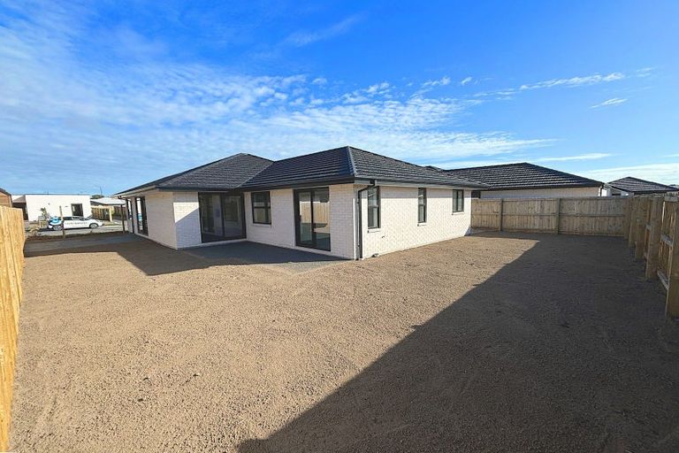 Photo of property in 22 Songpa Street, Halswell, Christchurch, 8025