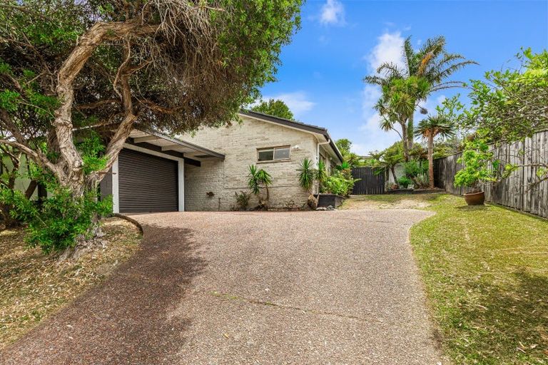 Photo of property in 211 Glamorgan Drive, Torbay, Auckland, 0630